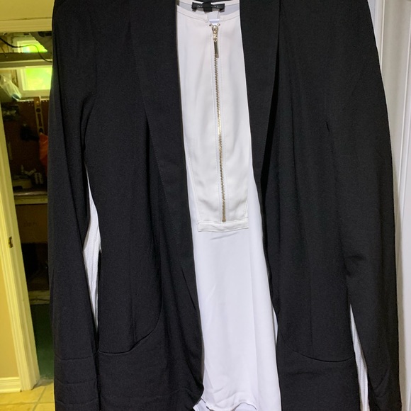 Dress clothes - Picture 6 of 8